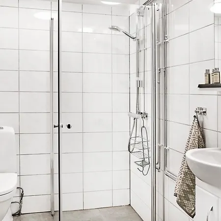 Queen's Cave By Staysville Stavanger