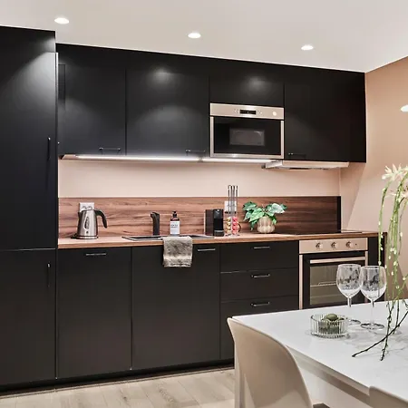 Queen's Cave By Staysville * Stavanger