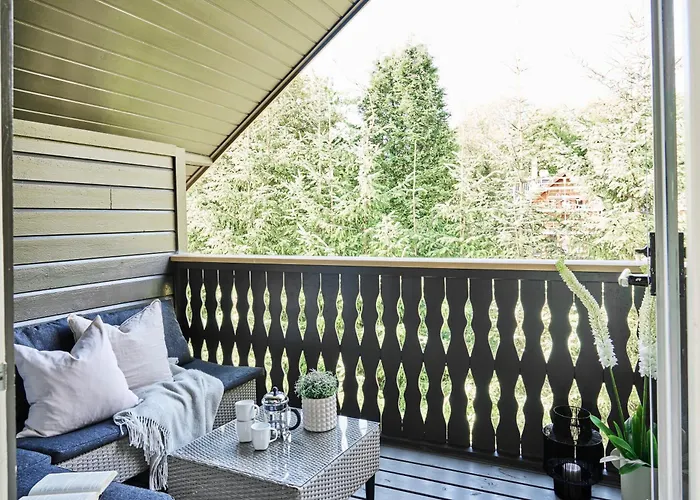 Queen's Cave By Staysville * Stavanger